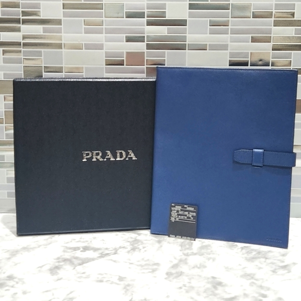 VINTAGE PRADA SAFFIANO LEATHER IPAD TABLET CASE SLEEVE